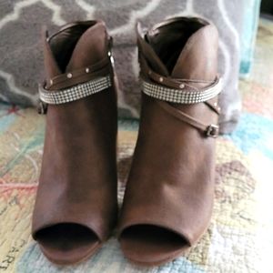 Rampage Booties, Size 8, brown